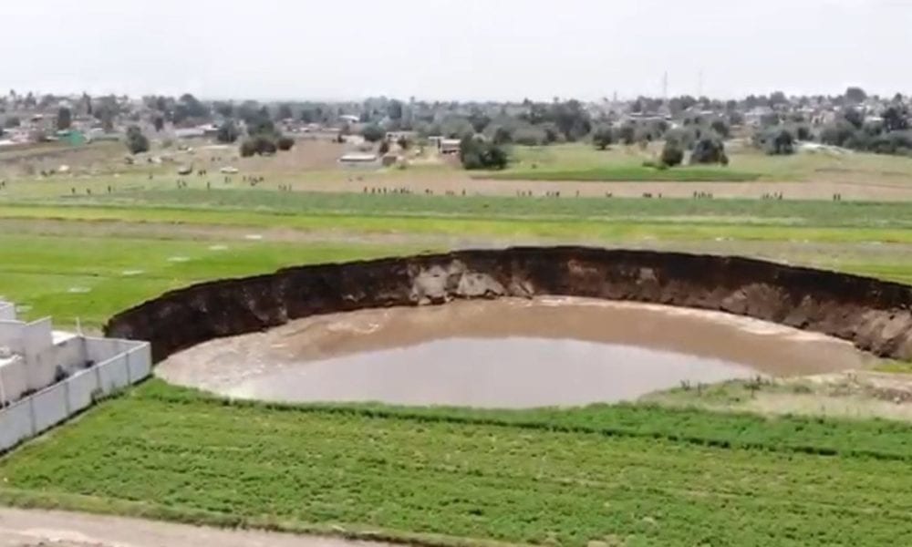 Recorriendo Santa María Zacatepec, visita al mega socavón de Puebla