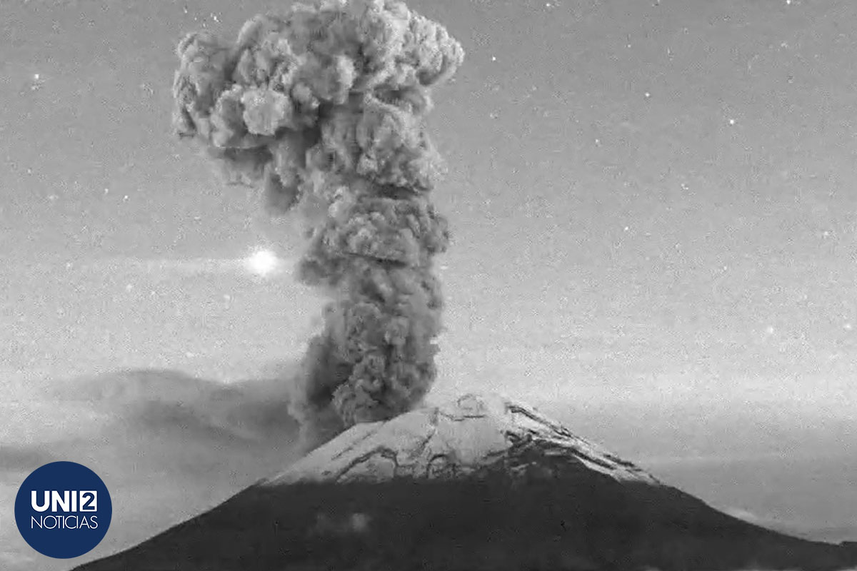 Volcán Popocatépetl registra tres fuertes explosiones; activan semáforo de alerta